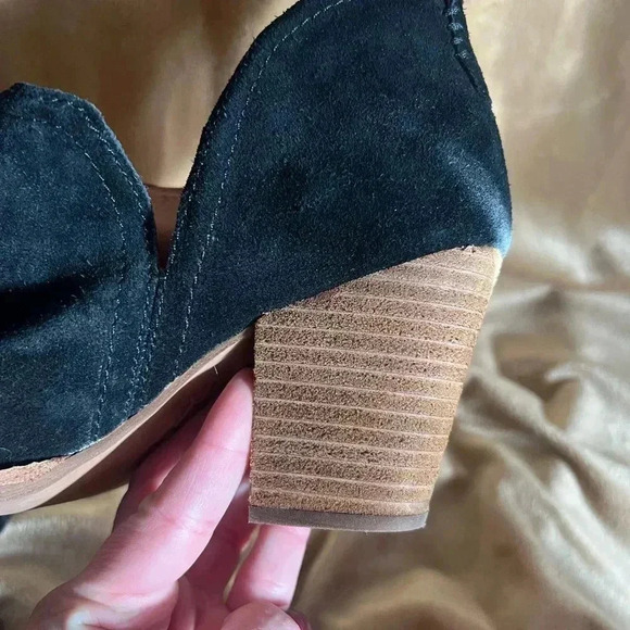 Jeffrey Campbell slip on Chelsea booties in black suede - Picture 7 of 7